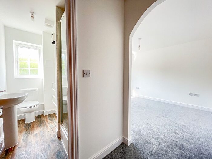 2 Bedroom Flat To Rent In Baltic Wharf, Clifton Marine Parade, Gravesend, Kent, DA11