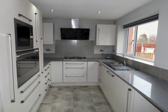 3 Bedroom Property To Rent In Hucknall, Nottingham, NG15