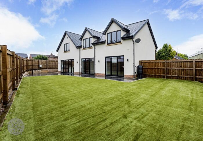5 Bedroom Detached House For Sale In Spen Close, Radcliffe, Manchester, Greater Manchester, M26