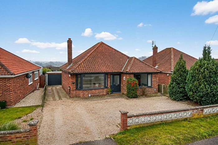3 Bedroom Detached Bungalow For Sale In Glenda Road, Costessey, Norwich, NR5