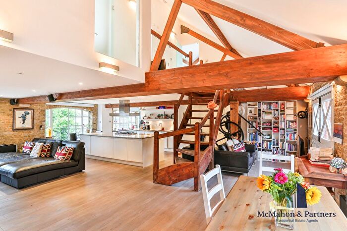 3 Bedroom Flat To Rent In B Tyers Gate, London, SE1