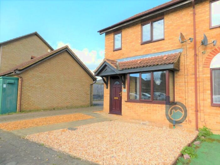 3 Bedroom End Of Terrace House To Rent In Cookson Walk, PE7