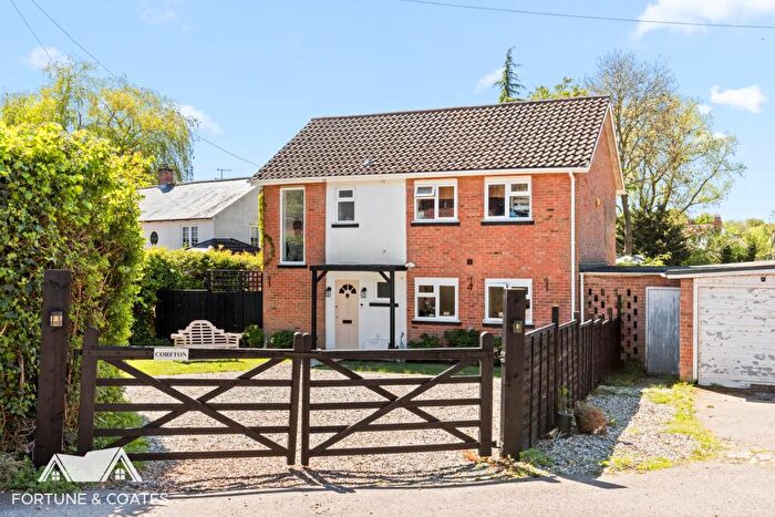 3 Bedroom Detached House For Sale In Tye Green Village, Harlow, CM18