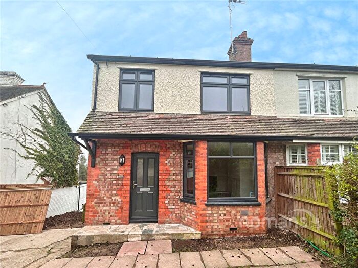 4 Bedroom Semi Detached House To Rent In Henley Road, Caversham, Reading, RG4