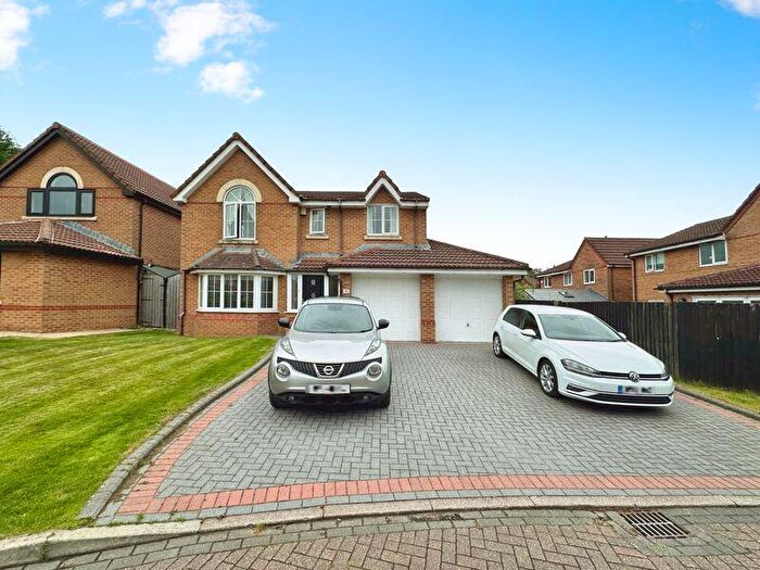 4 Bedroom Detached House For Sale In Willow Close, Bury, BL9