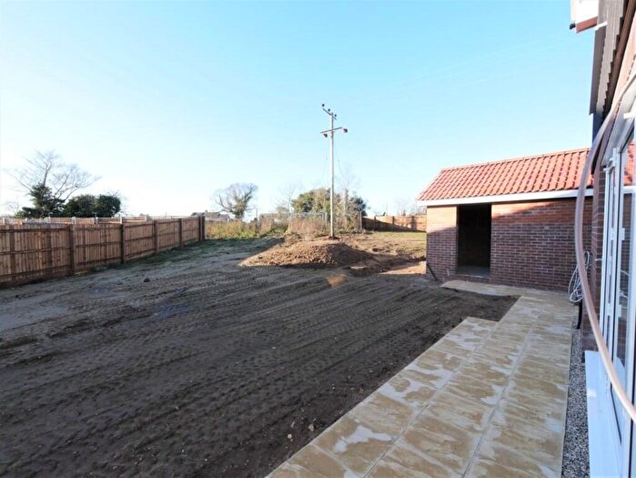 4 Bedroom Detached House For Sale In Spalding Way, Chelmondiston, IP9