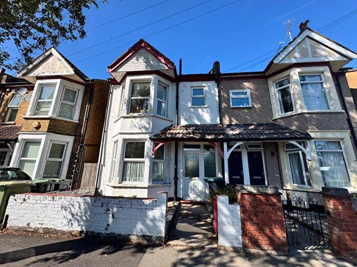 3 Bedroom Terraced House For Sale In St. Marys Road, Southend-On-Sea, SS2