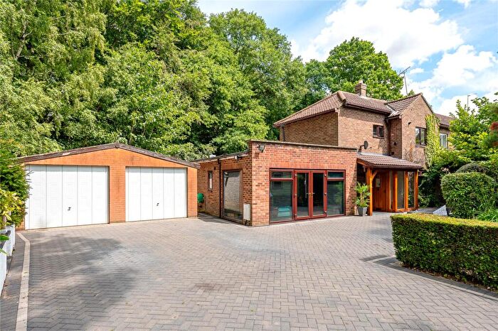 3 Bedroom Semi-Detached House For Sale In Eversley View, Scarcroft, LS14