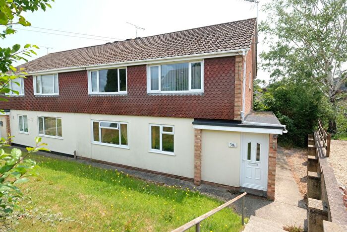 2 Bedroom Maisonette To Rent In Hillview Road, Hythe, SO45