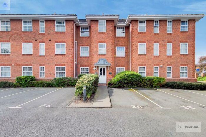 2 Bedroom Apartment To Rent In Tavern Close, Carshalton, SM5