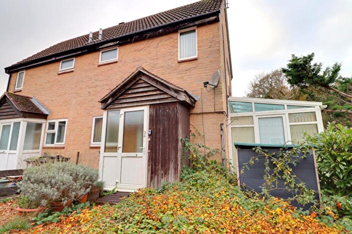 1 Bedroom End Of Terrace House For Sale In Aintree Drive, Waterlooville, PO7