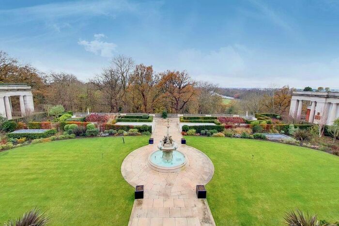 1 Bedroom Flat To Rent In Star &amp; Garter, Richmond Hill, Richmond, TW10