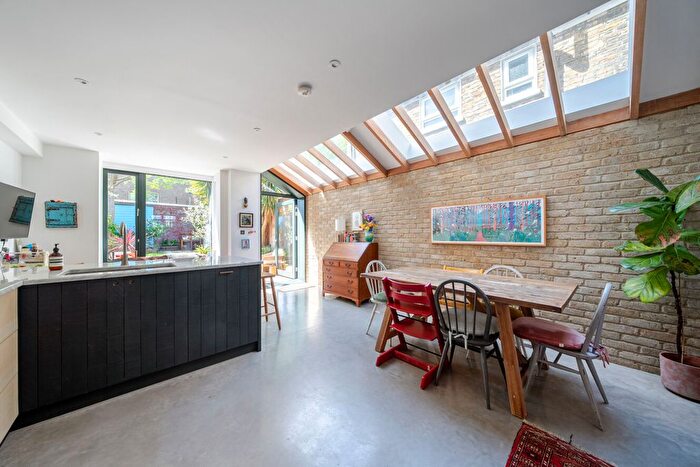5 Bedroom Terraced House For Sale In Hargwyne Street, London, SW9