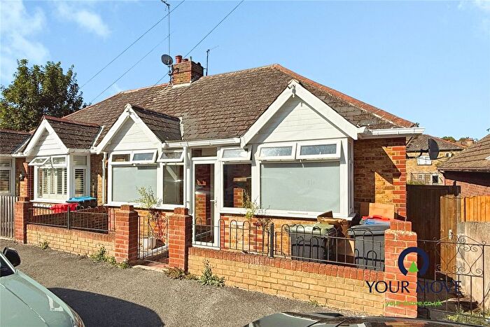 2 Bedroom Bungalow For Sale In Anns Road, Ramsgate, Kent, CT11