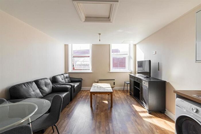 3 Bedroom Apartment To Rent In The Gatehouse, St Andrews Street, Newcastle Upon Tyne, NE1