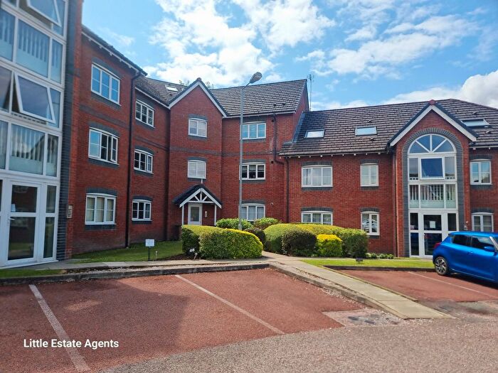 2 Bedroom Flat To Rent In Delph Hollow Way, St. Helens, WA9