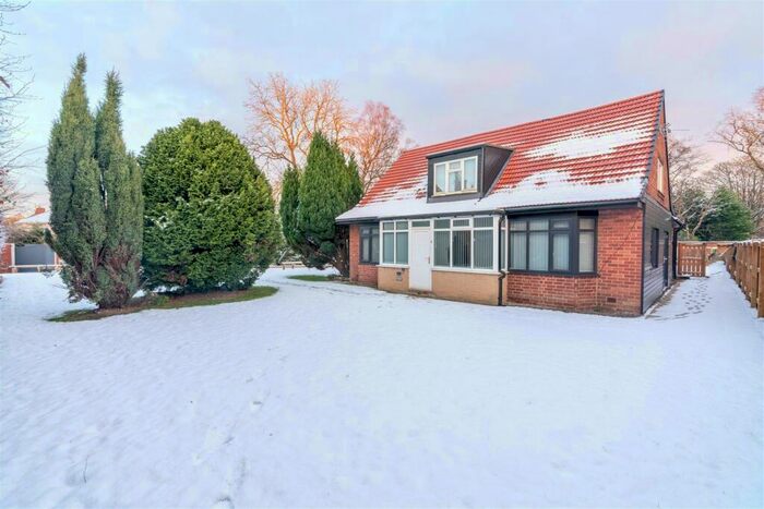 4 Bedroom Detached Bungalow To Rent In ]West Croft Road, Forest Hall, NE12