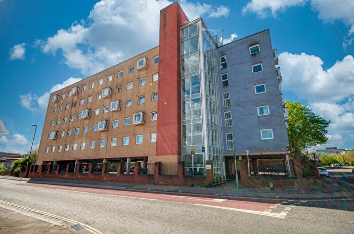 1 Bedroom Apartment For Sale In Anglesea Terrace, Southampton, Hampshire, SO14
