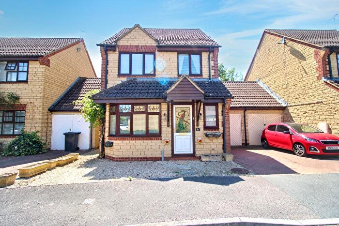 3 Bedroom Detached House For Sale In Ashfield, Ashton Keynes, Swindon, SN6