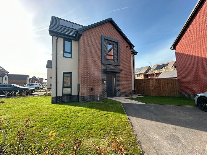 2 Bedroom Property To Rent In Hollowsbrook Road, New Rossington, Doncaster, DN11