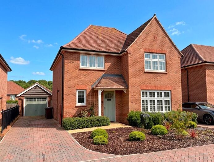 4 Bedroom Detached House For Sale In Fawcett Way, Alphington, EX2