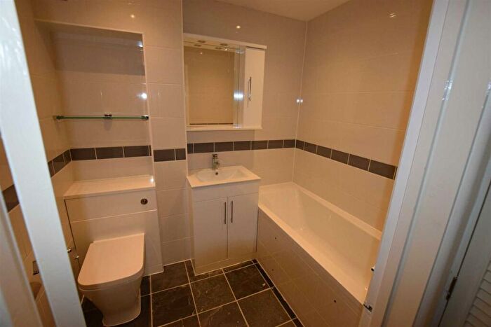 2 Bedroom Apartment To Rent In Twin Foxes, Woolmer Green, SG3