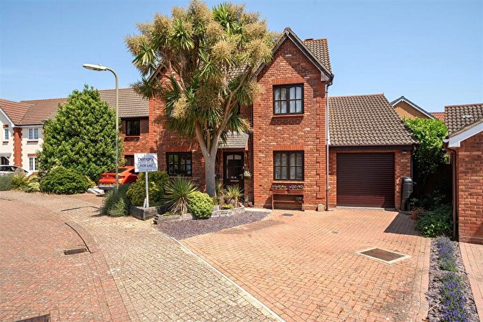 4 Bedroom Detached House For Sale In Admiralty Close, Priddys Hard, Gosport, PO12