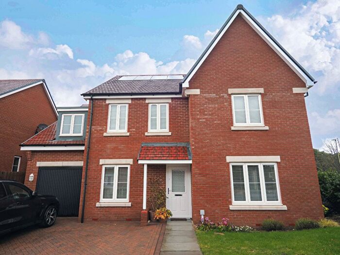 5 Bedroom Detached House For Sale In Heatherfields Way, Whitehill, Bordon, Hampshire, GU35