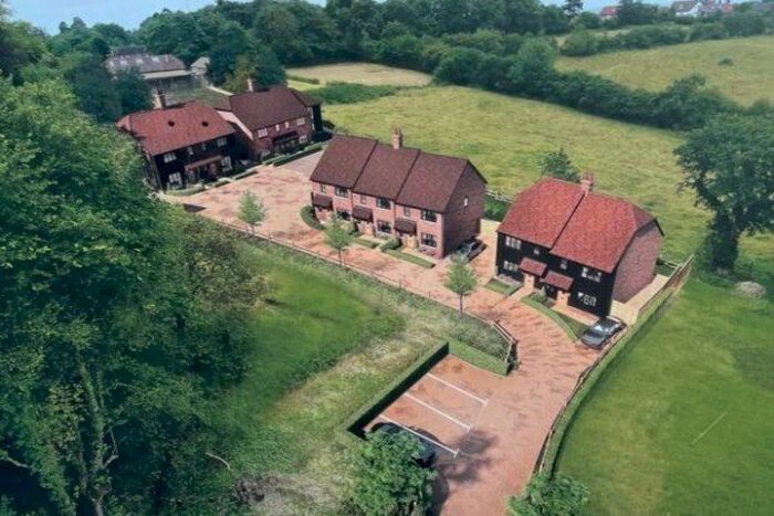 3 Bedroom End Of Terrace House To Rent In Rother View, Heathfield, TN21