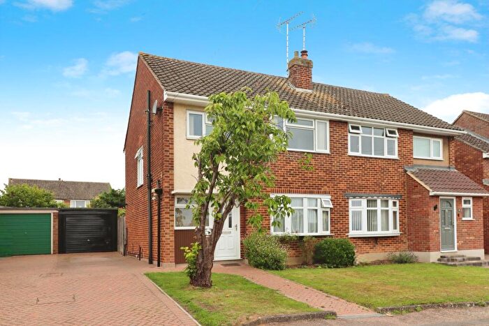 3 Bedroom Semi-Detached House For Sale In Galleywood, Chelmsford, CM2