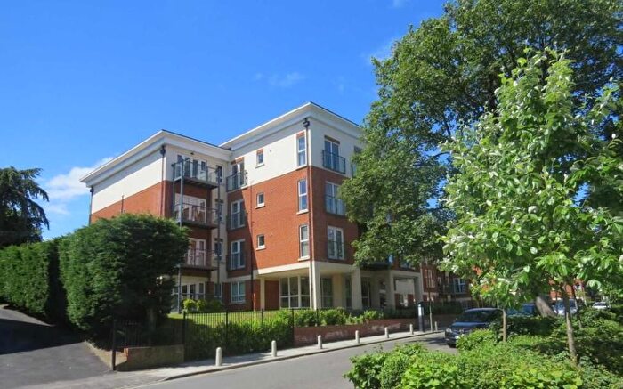 2 Bedroom Flat To Rent In Orchard Grove, Orpington, Kent, BR6