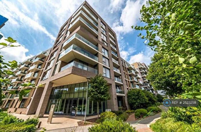 1 Bedroom Flat To Rent In Hamond Court, Kingston Upon Thames, KT2