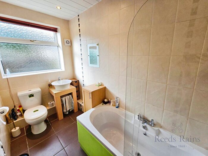 3 Bedroom Bungalow For Sale In West Road, Consett, Durham, DH8