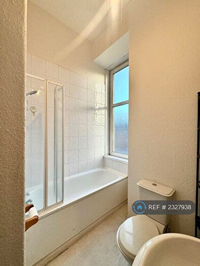 2 Bedroom Flat To Rent In Dumbarton Road, Glasgow, G11