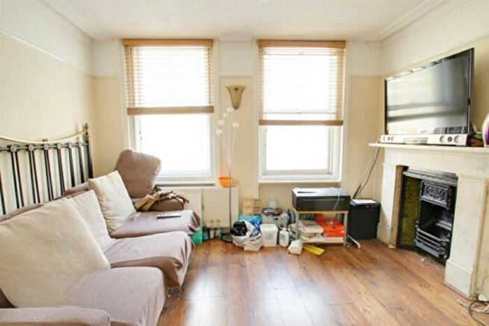 3 Bedroom Flat To Rent In Frederick Street, London, WC1X