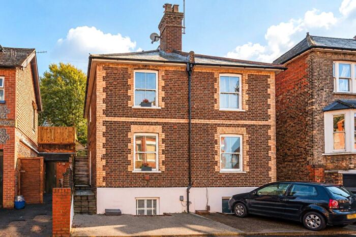 4 Bedroom Semi Detached House For Sale In Sydenham Road, Guildford, GU1