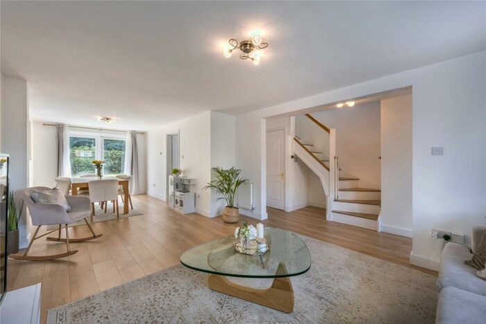 4 Bedroom Detached House To Rent In Trader Road, London, E6