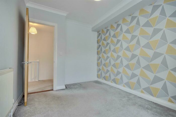 2 Bedroom End Of Terrace House For Sale In Copnor Road, Portsmouth, PO3