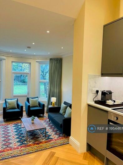 1 Bedroom Flat To Rent In Woodside Park Road, London, N12