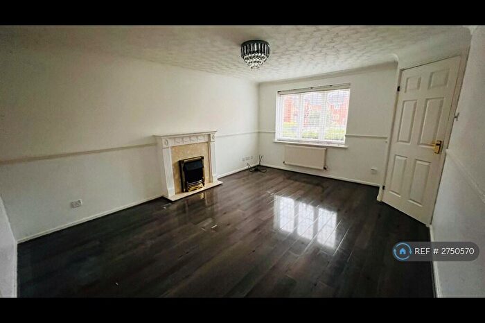 3 Bedroom Semi Detached House To Rent In Denston Close, Northampton, NN4