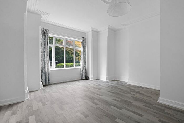2 Bedroom Flat To Rent In Muswell Hill Road, Muswell Hill, N10