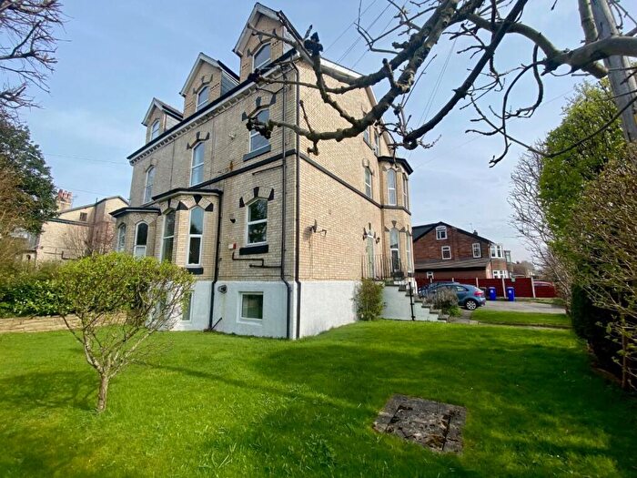 2 Bedroom Flat For Sale In Alan Road, Withington, M20