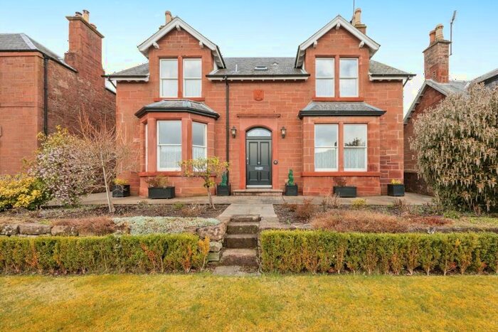 4 Bedroom Detached House For Sale In Brechin Road, Kirriemuir, DD8
