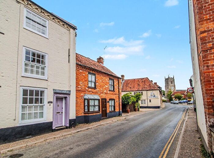 3 Bedroom Terraced House For Sale In High Street, Foulsham, NR20