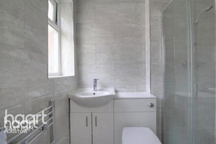 3 Bedroom Terraced House For Sale In Boundary Road Plaistow, London, E13