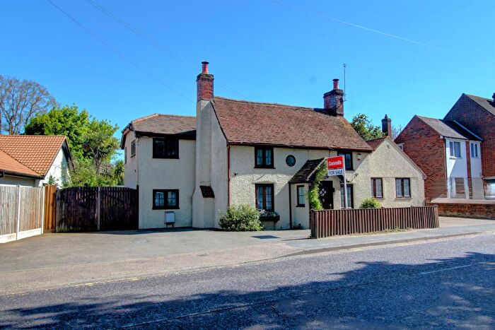 4 Bedroom Detached House For Sale In Ipswich Road, Colchester, CO4