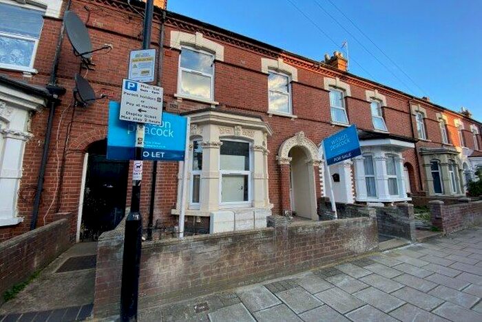 1 Bedroom Studio To Rent In Grafton Road, Bedford, MK40