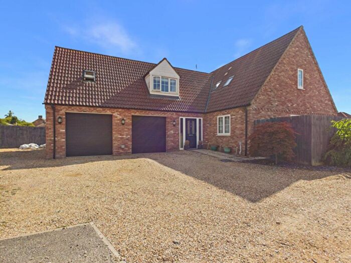 4 Bedroom Detached House For Sale In Old Chapel Close, Watlington, King's Lynn, PE33