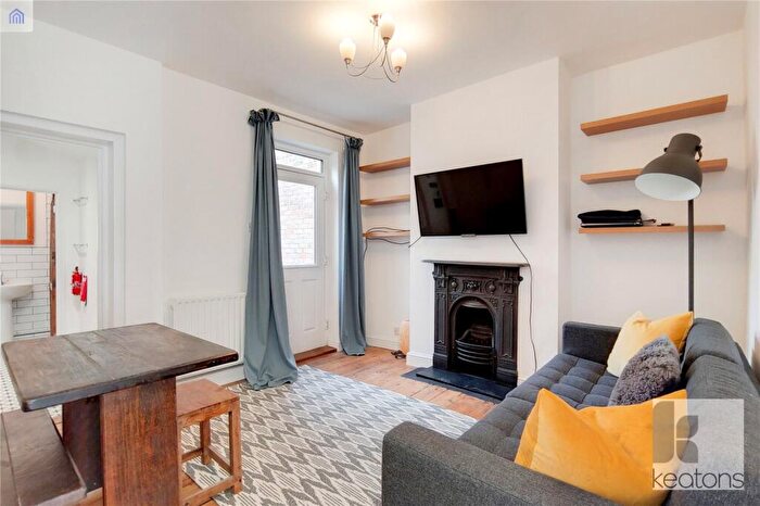 3 Bedroom Terraced House To Rent In Louise Road, Stratford, London, E15
