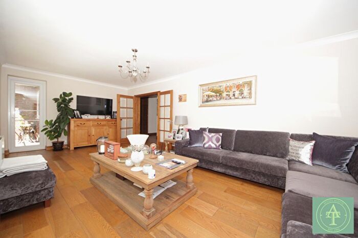 2 Bedroom Flat For Sale In Village Road, Enfield, EN1